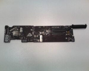 Logic Board MacBook Air 13 1.4GHz 4GB 820-3437 MD670LL A1466